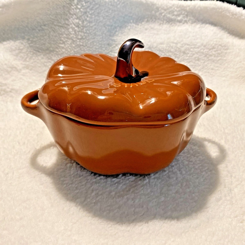 Staub Ceramic 16 oz Petite Pumpkin Cocotte 0.5 Qt Orange NEW IN BOX